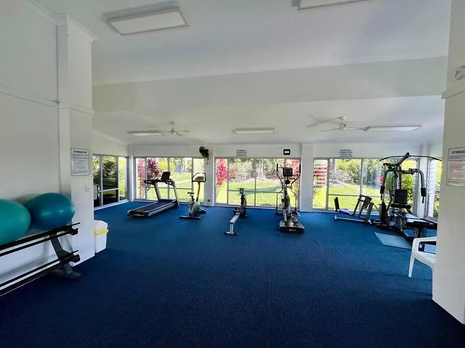 Resort Style Holiday Unit Trinity Beach Apartment